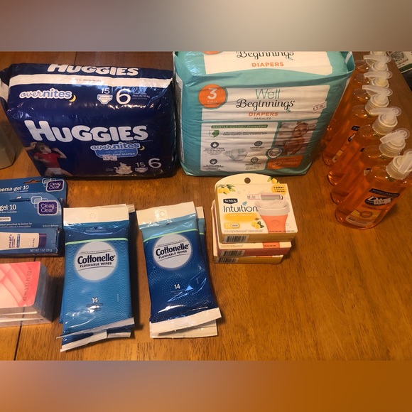 Skincare, body wash, lotions and more!!! - Picture 4 of 6